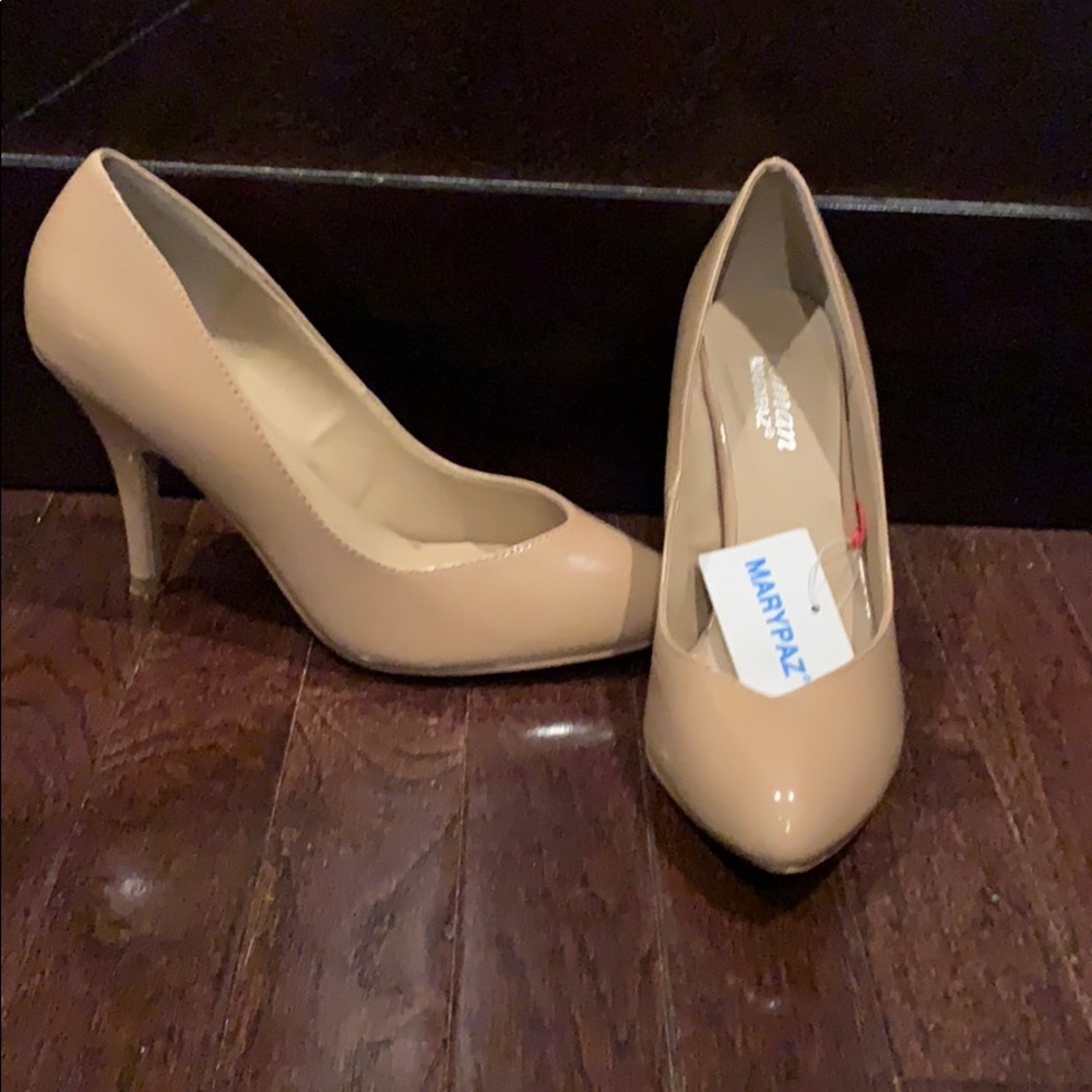 Tan Marypaz heels. Size 39.